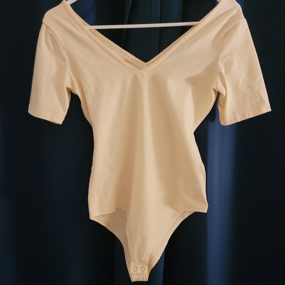 2 bodysuit tops - Picture 3 of 6